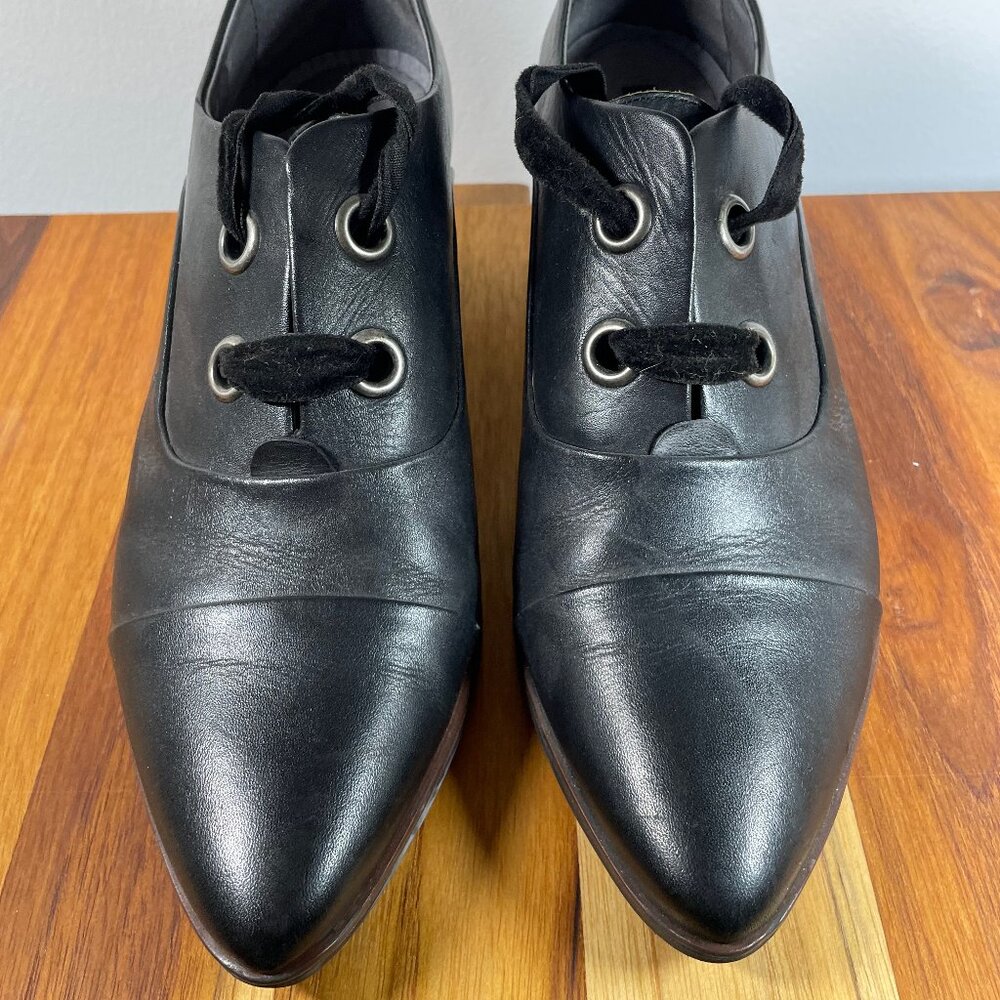 Pikolinos chunky heel lace-ups in size 39